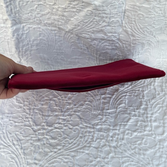 Swarovski Maroon velvet clutch with crystal accent NWOT - Picture 7 of 10